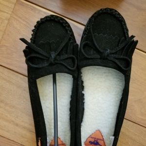 New Rocket Dog Black Moccasins size 9